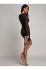 Czekoladowa sukienka mini z wycięciem