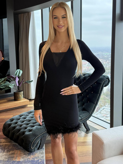 Sukienka dzianinowa z piórkami Vivi czarna